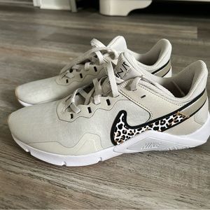 Women’s Nike cheetah shoes. Worn only a couple times.
